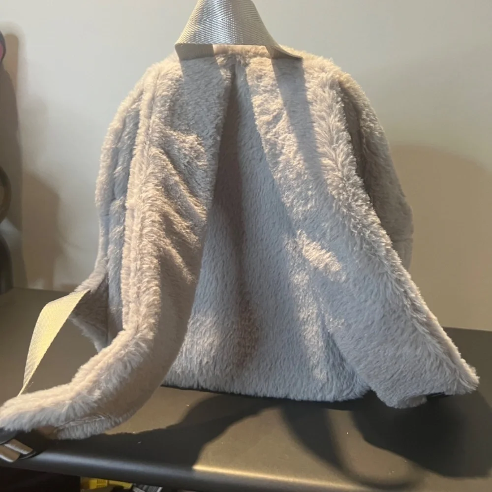 Mini fur back pack grey
